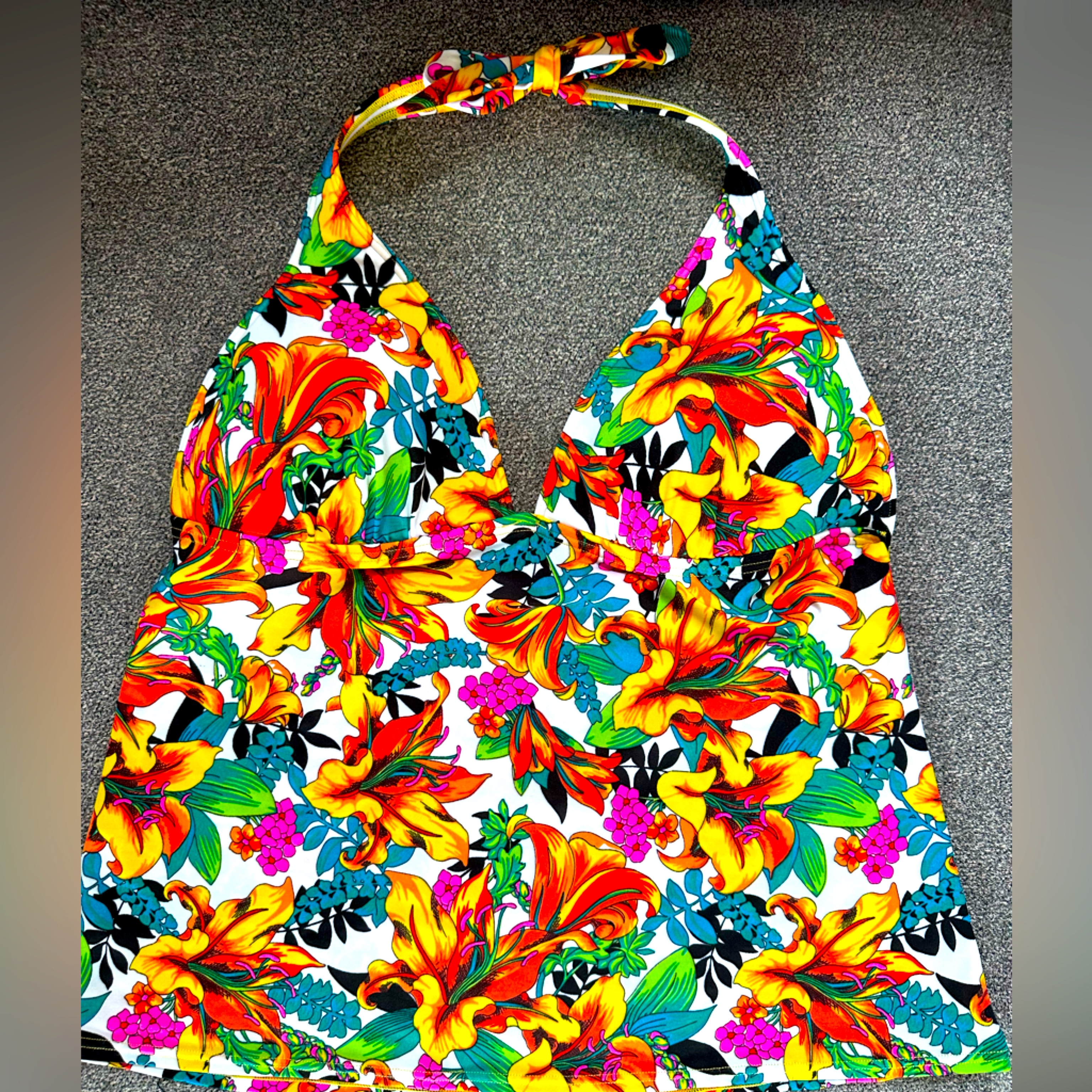 Gorgeous Victoria’s Secret Tankini Swimsuit, Size Large